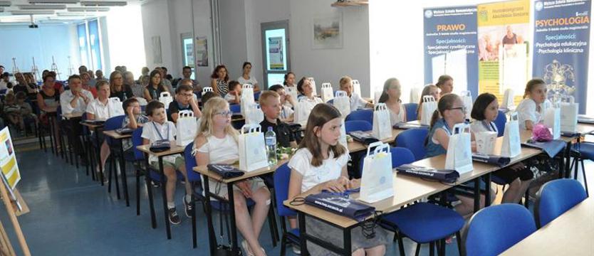 Detektywi, informatycy i historycy sztuki w dziecięcym uniwersytecie
