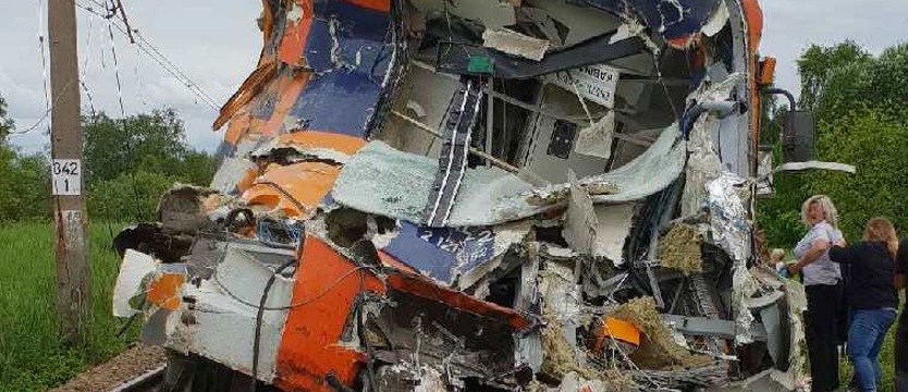 Tragedia na torach. Jedna osoba nie żyje, wielu rannych