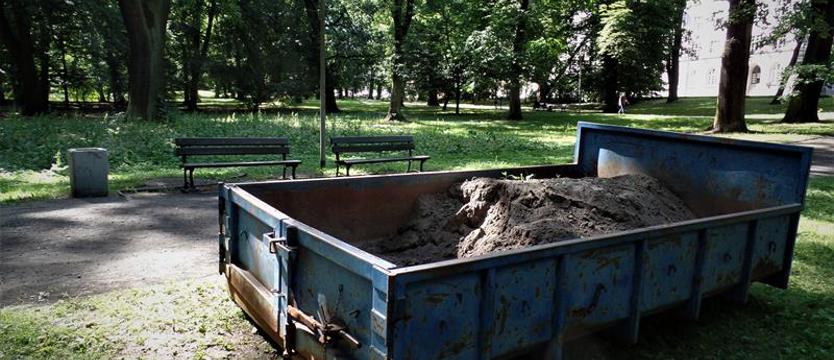 Zgrzyt w parku Żeromskiego