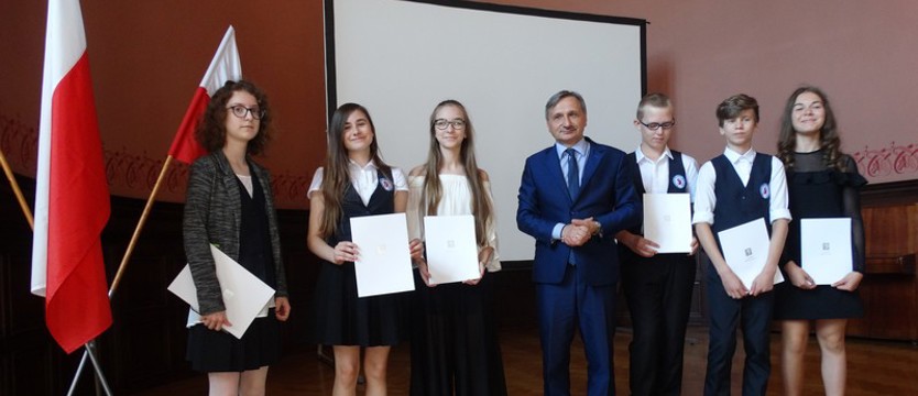 Najlepsi z najlepszych - uczniowie z nagrodą prezydenta