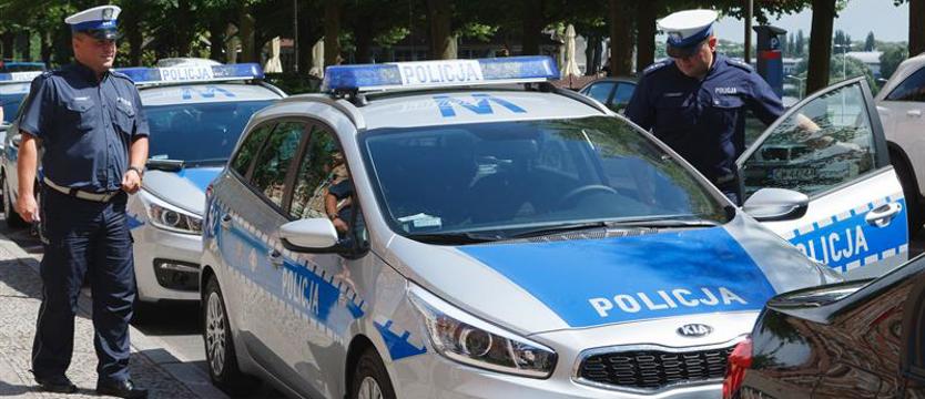 Nowe radiowozy dla policji. Pięć zwykłych i jeden tajniacki
