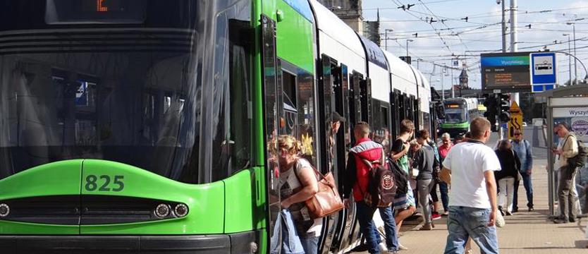Radni PiS apelują: Rodzicu, wyrób kartę