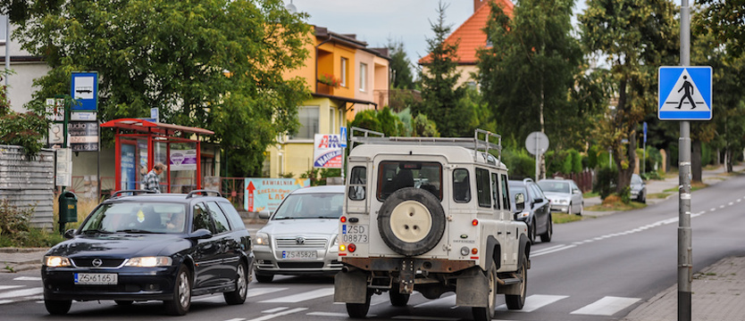 Nowy chodnik i oświetlenie na Nehringa