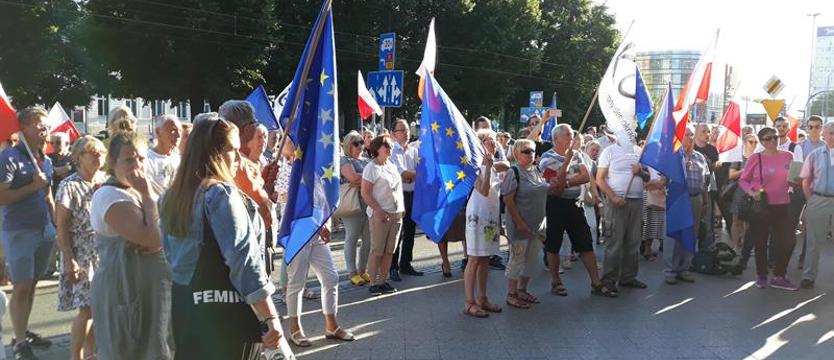 W obronie sądów i konstytucji