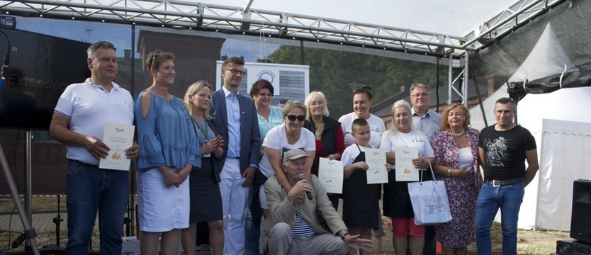Święto śledzia pod niechorską latarnią