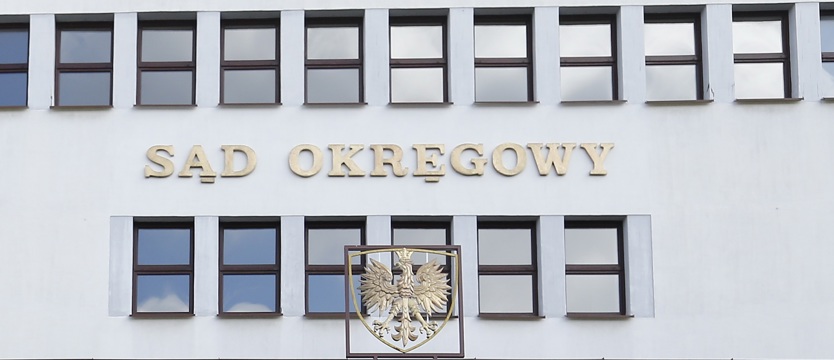 10 lat więzienia za usiłowanie zabójstwa żony i nielegalną broń