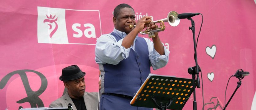 Jazzowo i ludowo w Różance