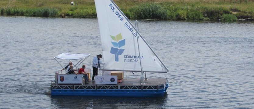 Chrzest katamaranu dla seniorów