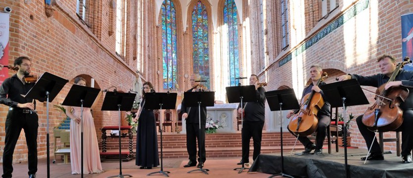 Wieczór w oktecie