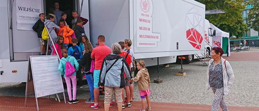 Multimedialna droga do wolności