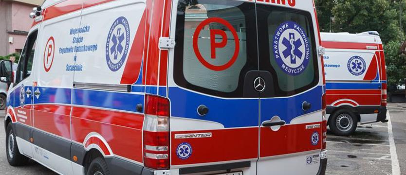 Karetki zaparkują przy Duńskiej. Ratunek dla pogotowia?