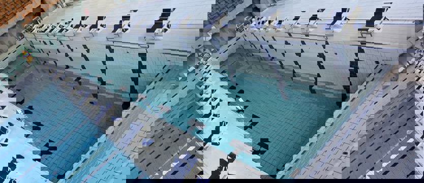 Woda znika z Floating Areny