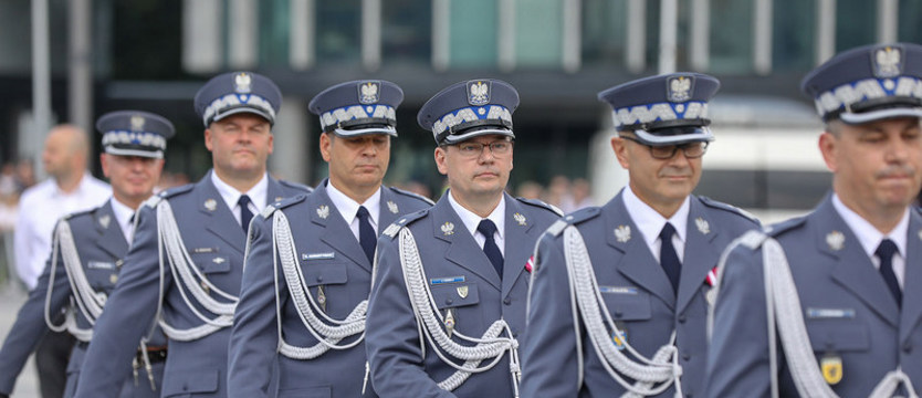 Komendant wojewódzki policji generałem