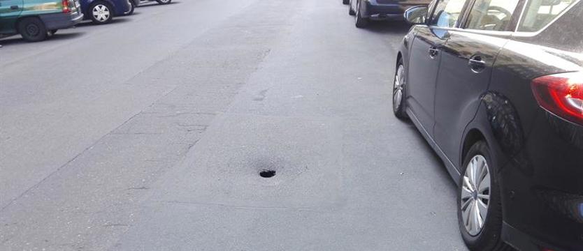 Strefa, dziura i służbista