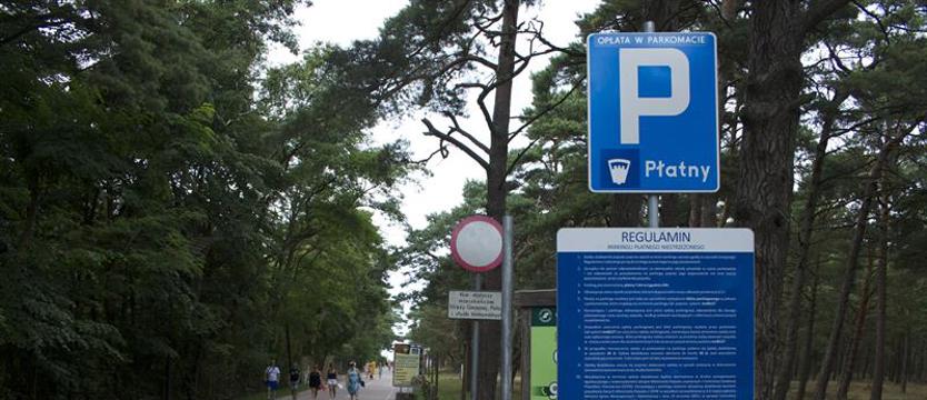 Nielegalny parking na… gminnym gruncie