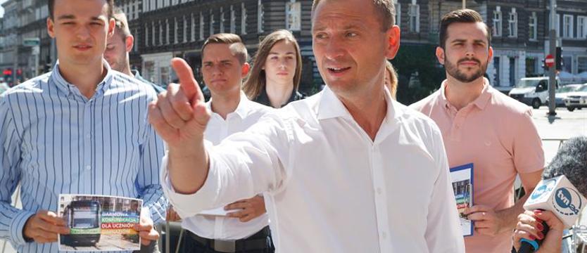 Nitras upomina się o gimnazjalistów