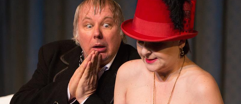 A może do teatru? Wieczór w domu wariatów