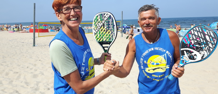 Pod siatką w Pustkowie. Tenis plażowy z panią minister