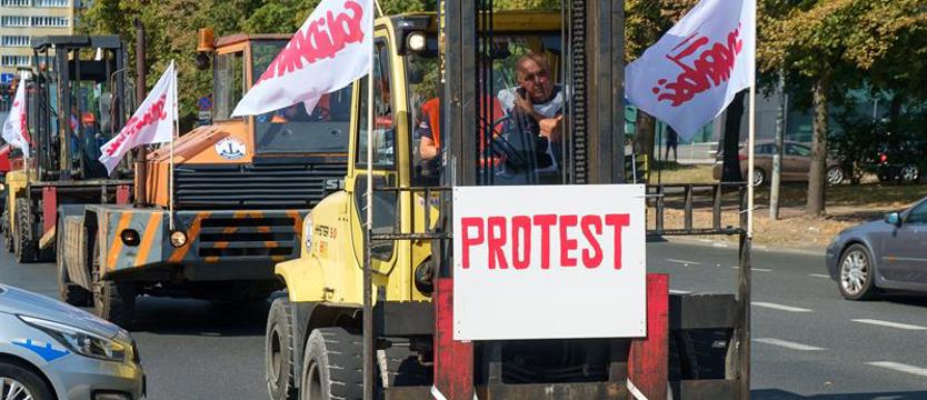 Pikieta portowców zapowiedzią strajku