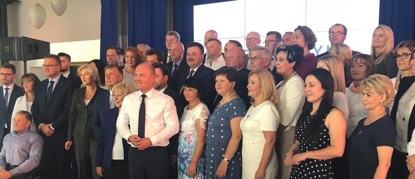 Krzystek i jego drużyna. Bezpartyjni prezentują kandydatów