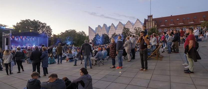 „Sierpniowe Przełomy” na placu Solidarności