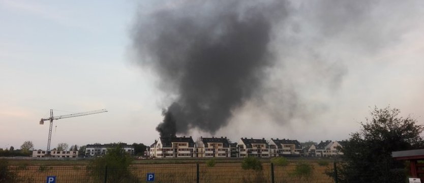 Pożar w byłej jednostce wojskowej