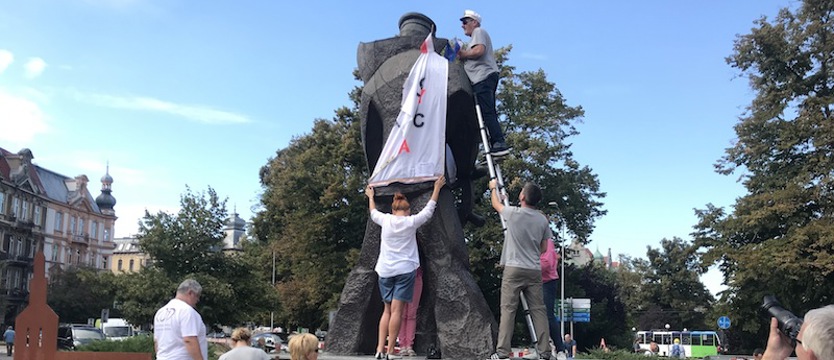 Marynarz ponownie z koszulką
