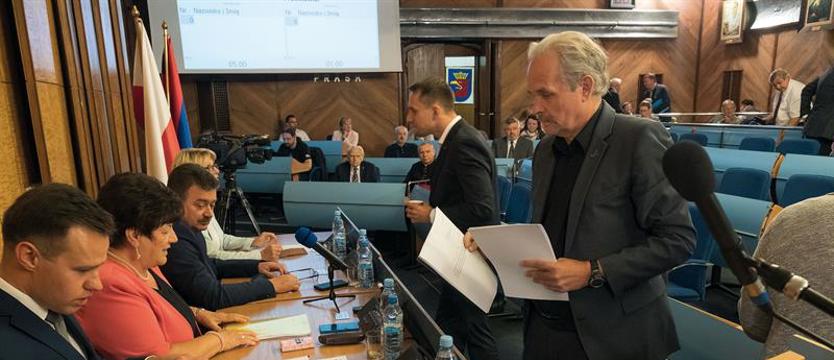 Emocje na Sesji Rady Miasta Szczecin. In vitro w roli głównej