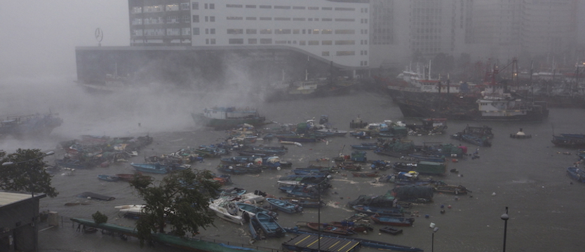 Tajfun Mangkhut dotarł do wybrzeży Chin