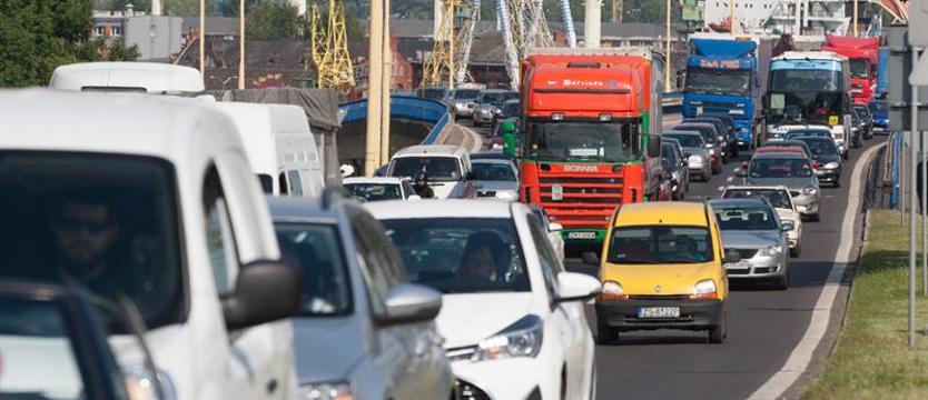 Dzień bez samochodu. Tramwajem będziesz szybciej