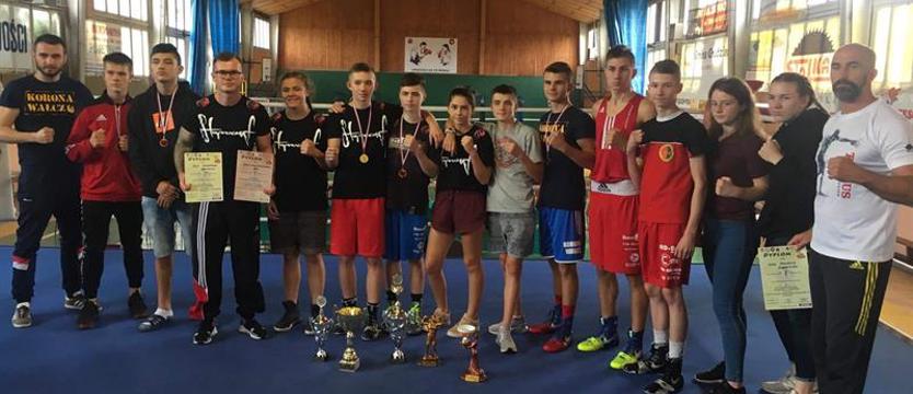 Boks. Skorpion z medalami