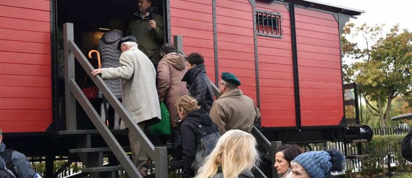 Wystawili sybiracki wagon pamięci