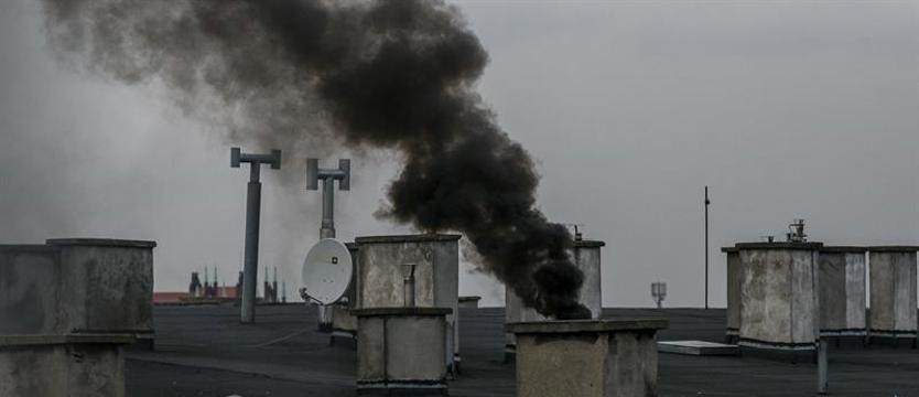 Walka miasta ze smogiem. Dron sprawdzi, czym palimy w piecach