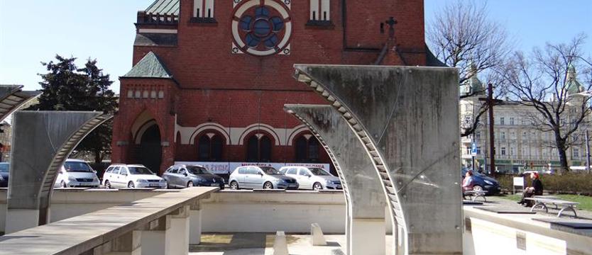Złota jesień i pożegnanie fontann