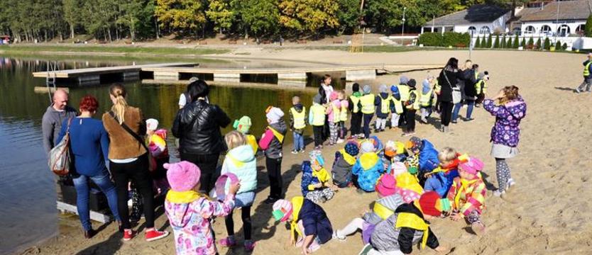 Przedszkolaki zarybiają Głębokie