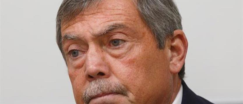 PO przeprasza. I pyta.