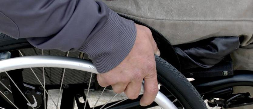 Wyborczy transport dla niepełnosprawnych