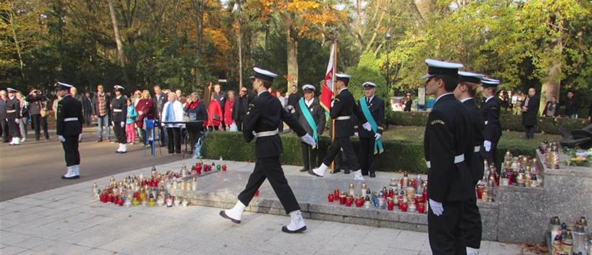 Uczcili pamięć o zaginionych na morzu