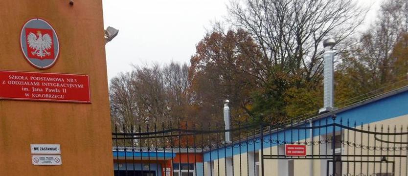 Kto pracuje, kto świętuje