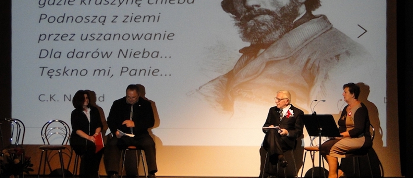 Poetycko-muzyczny wieczór przed Świętem Niepodległości