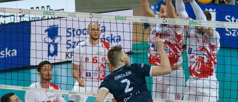 Siatkówka. Przerwana seria Stoczni