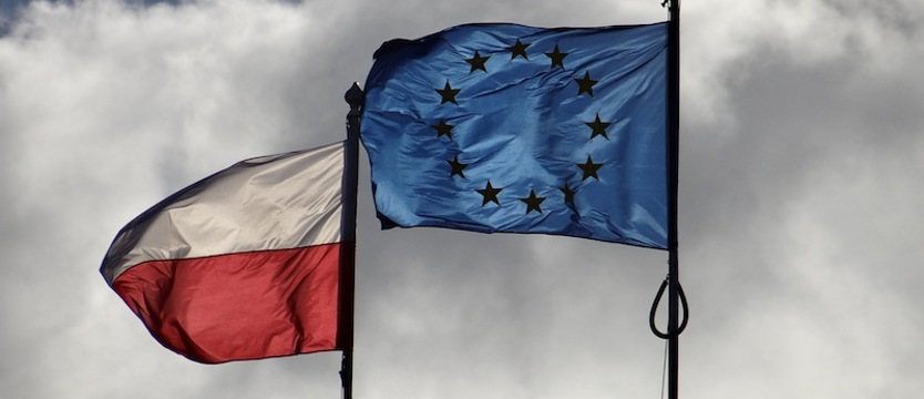 Nagroda 5 tys. zł za wskazanie sprawców spalenia flagi Unii Europejskiej