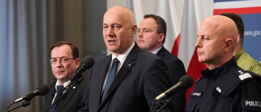Szef MSWiA: bezpieczne, radosne świętowanie