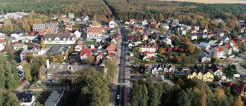 Kolejny odcinek DW 102 przebudowany. Koniec z nierównymi płytami