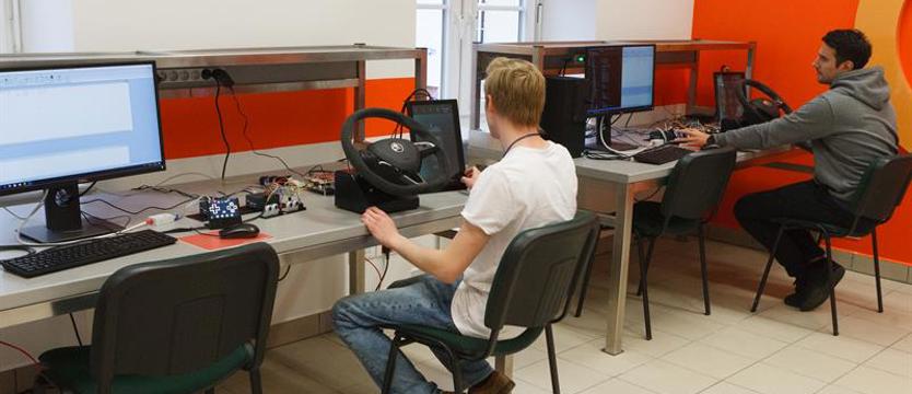 Samochody i informatyka