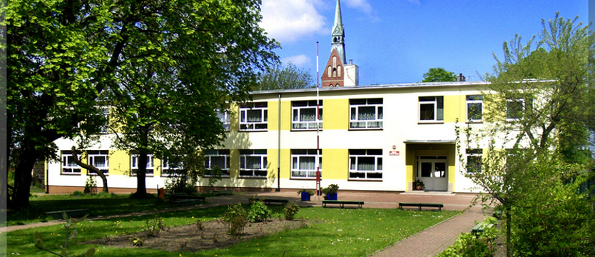 Zarzuty znęcania się nad uczniami dla dwojga nauczycieli