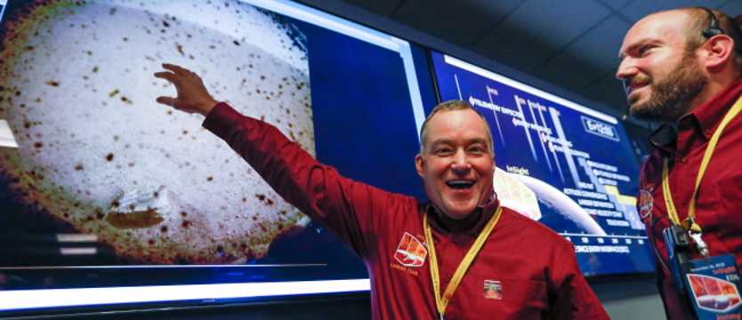 Sonda InSight wylądowała na powierzchni Marsa