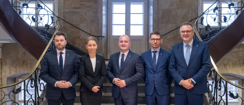 Prezydent Piotr Krzystek przedstawił swoich zastępców