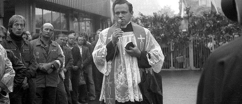 Rodzina ks. Jankowskiego chce pozwać „GW” za tekst o pedofilii prałata