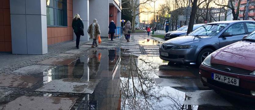 Chodnik pod rozlewiskiem